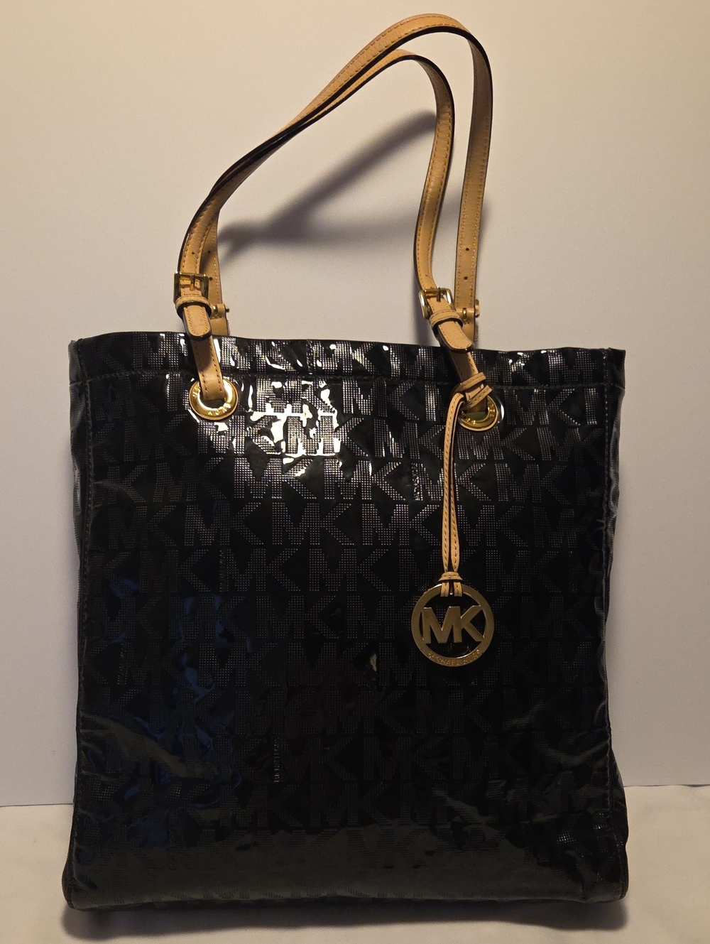 Michael Kors JET SET TOTE Black Patent Tote with Tan Leather Straps